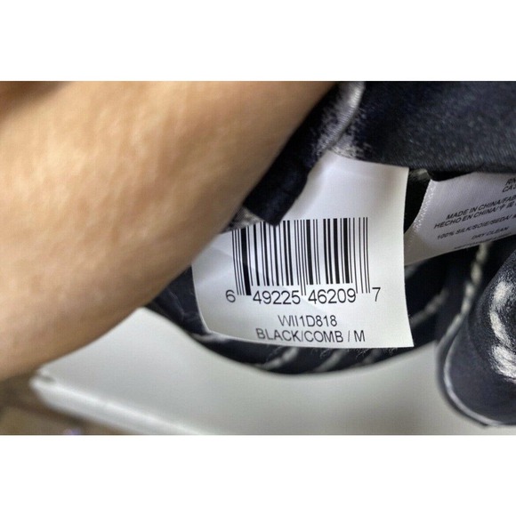 BCBG Max Azria Black & White Striped Top Empire Waist Blouse SZ Medium - Picture 7 of 11